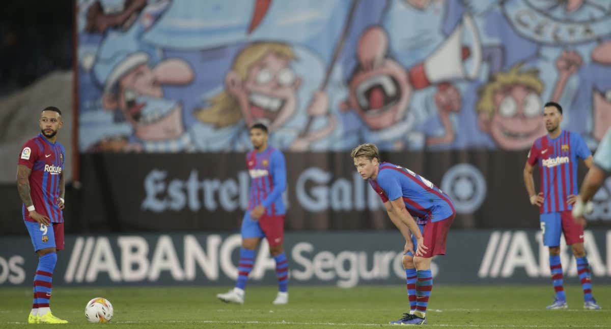 Los jugadores del Barcelona en Balaidos en 2021, durante el partido que al final empataron contra el Celta. /REUTERS/MIGUEL VIDAL