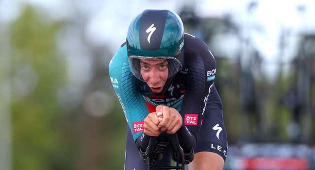 ¡Lío en el pelotón! El Jumbo anuncia el fichaje de la joya del ciclismo belga y su equipo lo desmiente