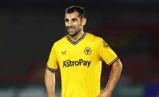 El Wolverhampton aparta a Jonny Otto por un codazo, escupitajos y un televisor roto