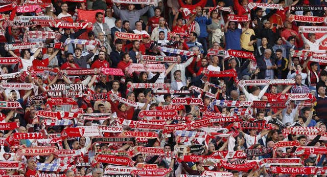 El Sevilla anota su primer gol y tendrá el apoyo de sus aficionados en Lens
