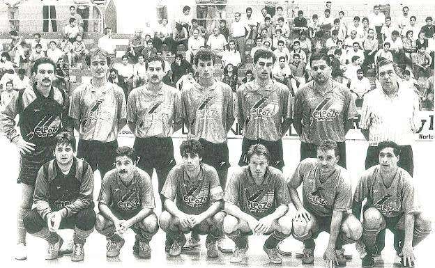 Plantilla del primer partido de ElPozo Murcia en División de Honor el 1 de octubre de 1989.  Juan Leal (La Verdad)