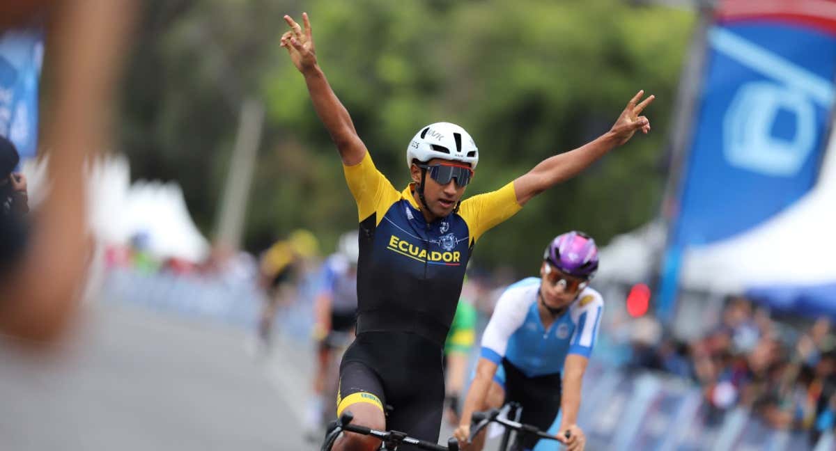 Jhonatan Narváez celebra su victoria en los Juegos Panamericanos de Santiago 2023.