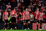 El Athletic baila al Atlético como mejor regalo de aniversario