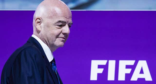 Infantino explica su ‘soy catarí, homosexual, inmigrante, discapacitado y mujer’, y acusa a la prensa europea de doble moral