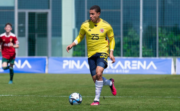 Mateo Mejía, en un partido con la selección colombiana. Getty Images