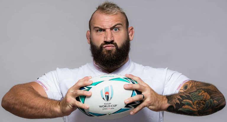 Joe Marler en una foto promocional con la selección inglesa.