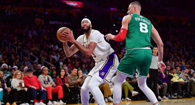Anthony Davis, durante el partido contra los Celtics.