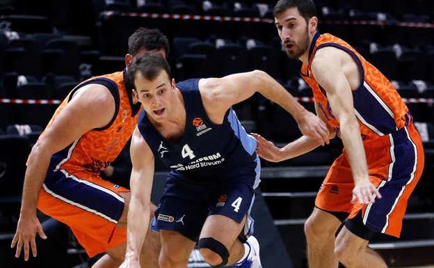 Pangos, en un partido del pasado frente a Valencia.  EFE