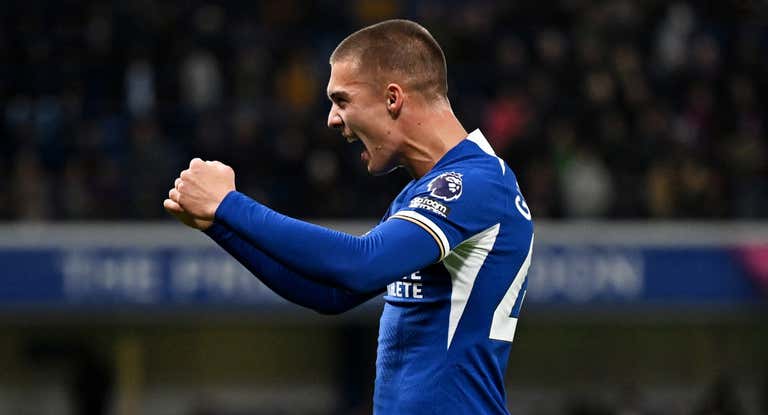 Alfie Gilchrist, canterano del Chelsea, celebra el triunfo contra el Crystal Palace.