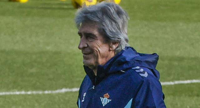 Pellegrini comienza 2024 lanzando recados y tirando de cantera