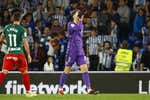 Álex Remiro la 'lía' con su expulsión: todo lo que pierde la Real para el derbi en San Mamés