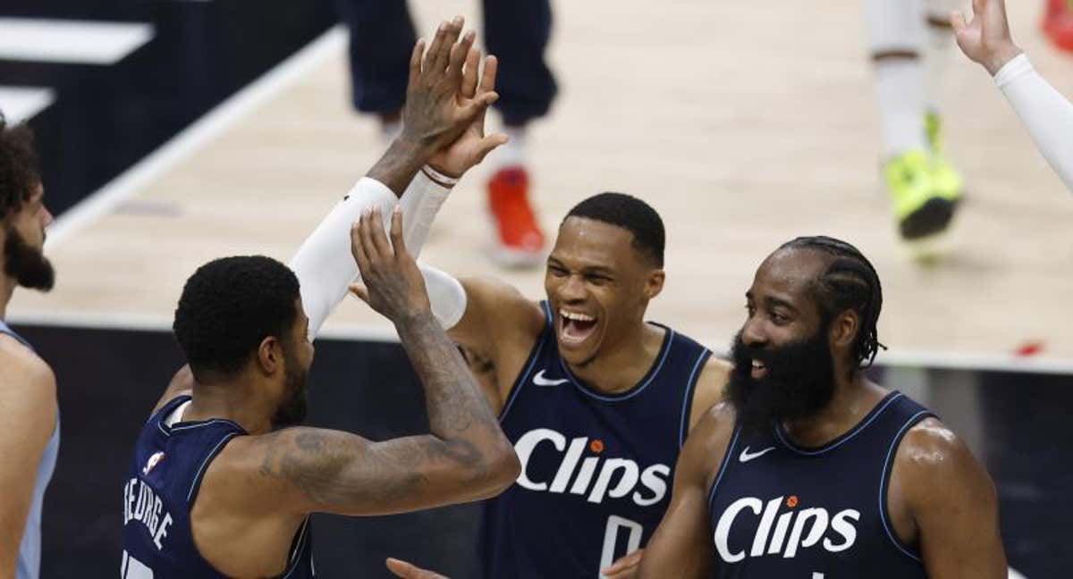 Paul George, Russell Westbrook y James Harden, en una victoria de los Clippers. /AFP