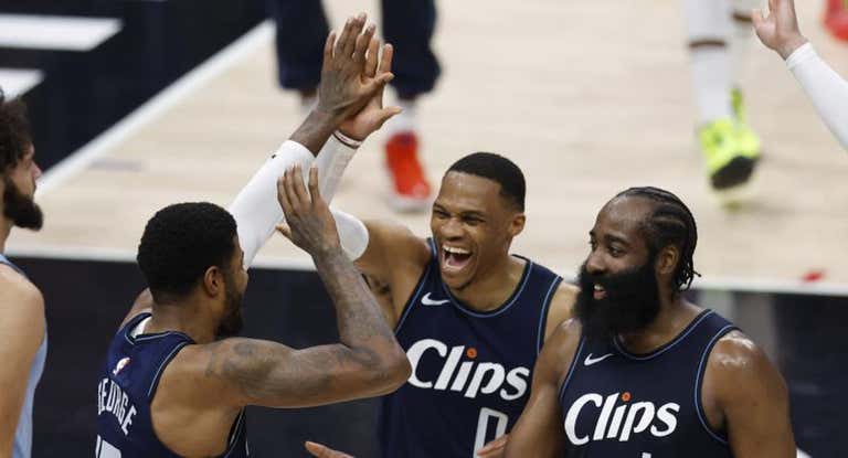 Paul George, Russell Westbrook y James Harden, en una victoria de los Clippers.