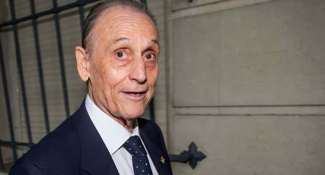 Preocupación por Lopera, ingresado en la UCI