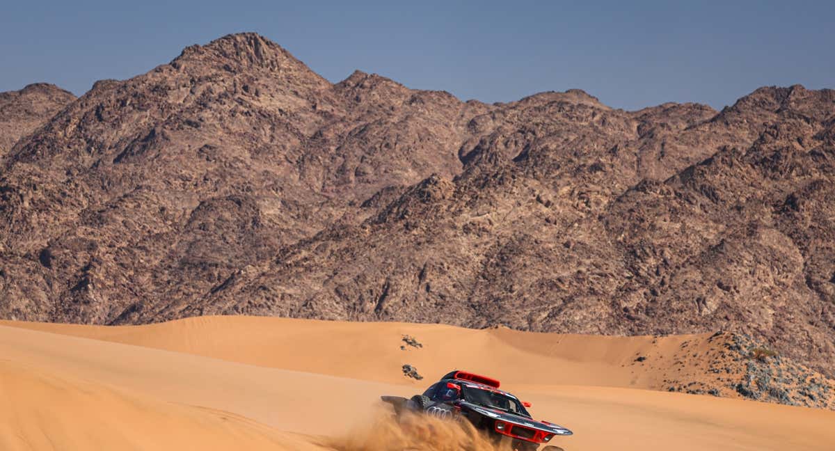 Mattias Ekström, durante el shakedown del Ralyl Dakar 2024.
