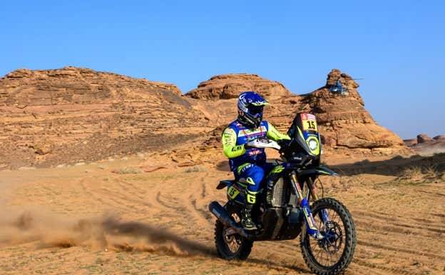 Lorenzo Santolino, durante la etapa 1 del Rally Dakar 2024.  Sherco