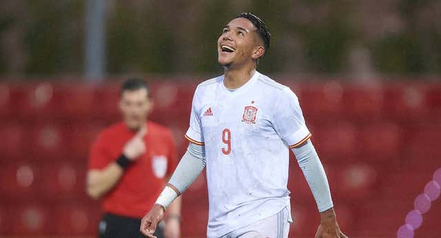 El Real Madrid ultima el fichaje de Loren Zúñiga
