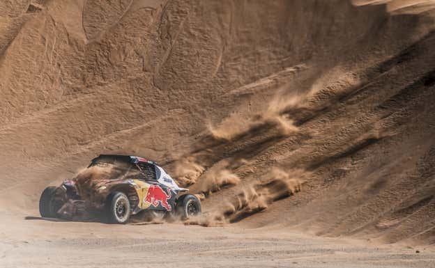 Cristina Gutiérrez y Pablo Moreno, con su nuevo Taurus, en el Rally Dakar 2024. Red Bull Content Pool