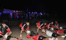 ¿Un primera entrenando a las 3:30h de la mañana frente a una discoteca? En Argentina ha pasado