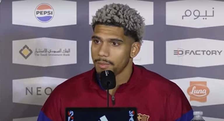 Araujo, en la rueda de prensa.