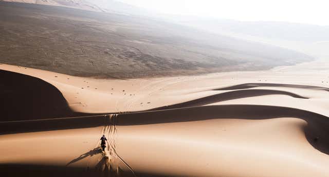 La organización del Dakar, lista para una odisea de 48 horas en el desierto: “No me van a hacer trampas”