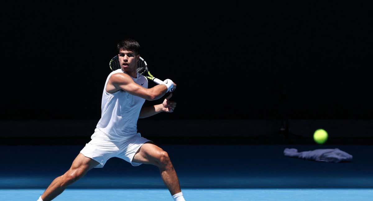 Carlos Alcaraz, durante un entrenamiento en Australia./AFP