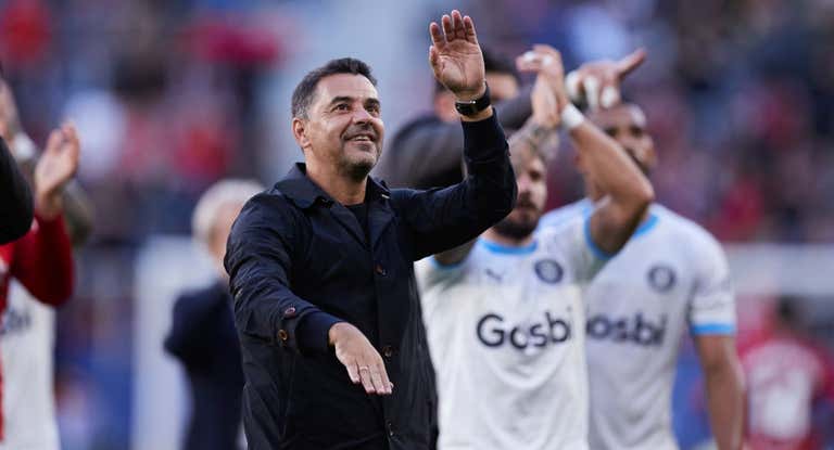 Míchel celebra una victoria con el Girona.