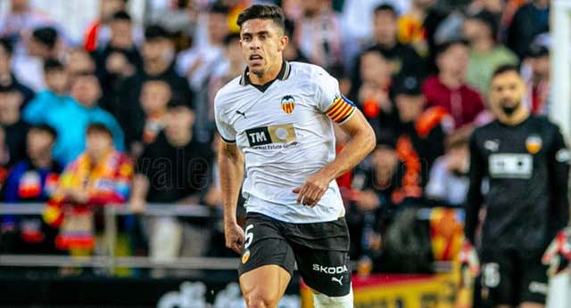 Gabriel Paulista, dispuesto a perder dinero por seguir en el Valencia