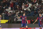 Si Cruyff levantara la cabeza... Atletas contra gente normal con Piqué de testigo