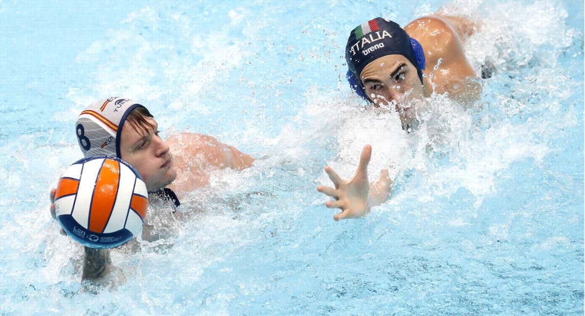 Sergi Cabanas (27), en una acción en semifinales contra Italia. /EFE / ANTONIO BAT