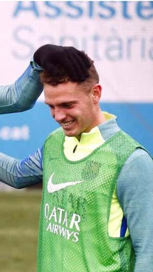 Jordi Tur durante un entrenamiento con el primer equipo del FC Barcelona  Redes sociales del jugador