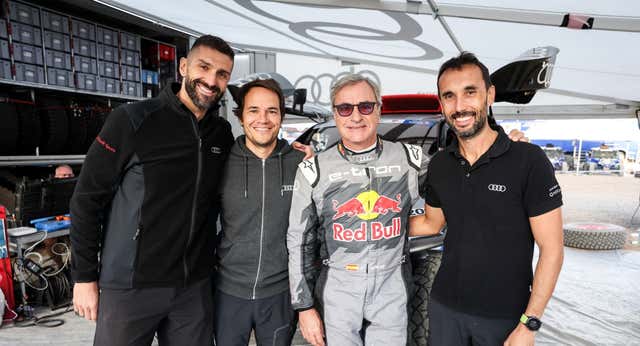 Los tres ‘mosqueteros’ que dieron alas a Carlos Sainz y Lucas Cruz en el Rally Dakar