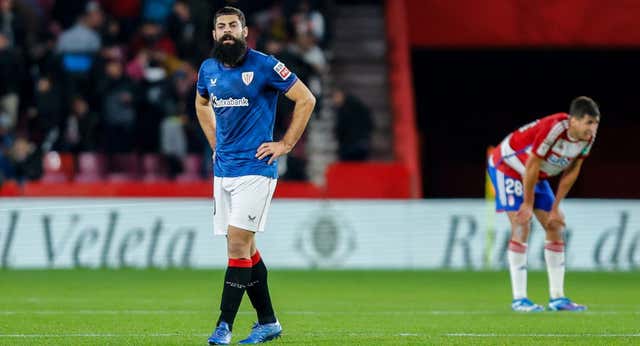 Siete meses después de un penalti inolvidable: Villalibre sufre porque nada ha cambiado