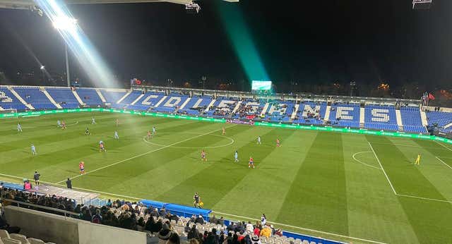 La primera semifinal de la Supercopa, víctima de su desastre organizativo: gradas vacías y una imagen desoladora