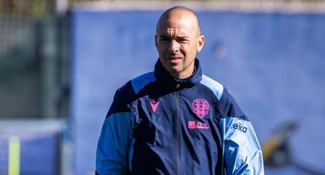 Sánchez Vera: «Para disfrutar la final, me quedo en mi casa con mi niño»