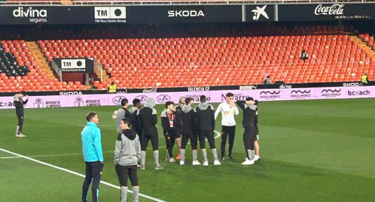 El Valencia hace piña antes del inicio.