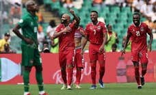 Nsúe firma un 'hat trick' y acerca a Guinea Ecuatorial a octavos