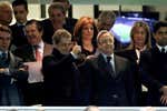 El palco del Real Madrid, entre el 'mamoneo' y el asador de pollos: «Florentino Pérez lo gestiona; saluda a todos y vacila mucho, a mí me llamaba 'Little Kennedy'»