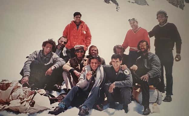 El último rescatado de 'La sociedad de la nieve': «Llevaba en la maleta a mis 29 amigos muertos y prometí que de ahí nos íbamos todos»