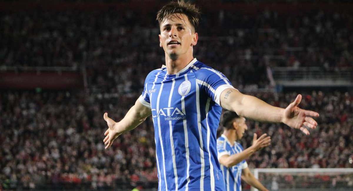 Tadeo Allende, en un partido con Godoy.