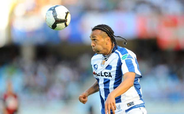 Emilio Nsue, en su época como jugador de la Real Sociedad.  Diario Vasco