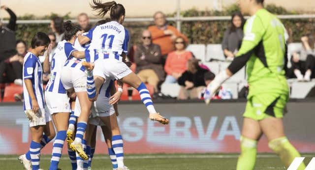 El Sporting de Huelva ve la luz entre lágrimas y tras 13 jornadas en el infierno