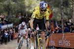 Van Aert gana la Copa del Mundo de Benidorm en una emocionante carrera llena de momentazos