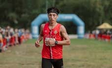 El atleta Abderrahim Ougra huye del control de dopaje en el Gran Premio de Cáceres de campo a través