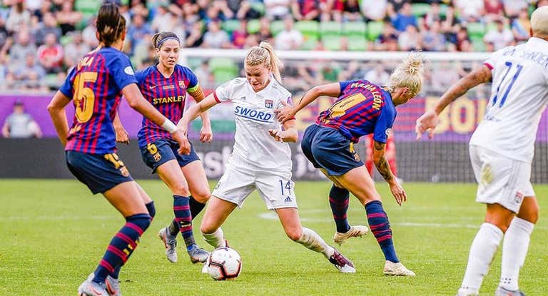 Ada Hegerberg, durante la final de la Champions del 2019 que enfrentó al Barça y al Olympique de Lyon.