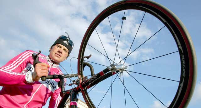 Toni Kroos ‘destapa’ cómo empezó a doparse Jan Ullrich: «Viene un médico y te dice que tiene una receta secreta»