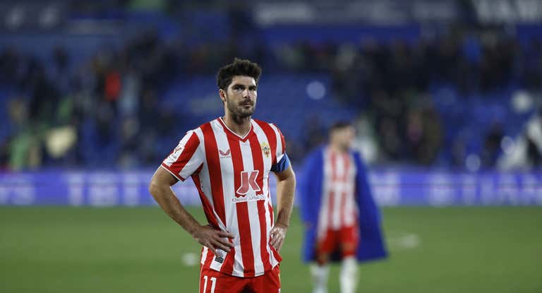 Melero durante un partido con el Almería.