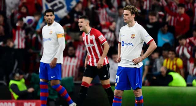 El Barça se encamina hacia un año en blanco, lo que supondría el adiós de Xavi