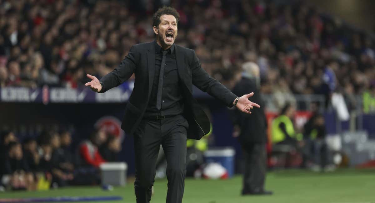 Simeone, en un partido con el Atlético./EFE