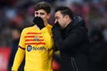 La plantilla ya reacciona al adiós de Xavi: «A muerte contigo, míster»